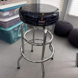 PAC Man Swivel Stool 