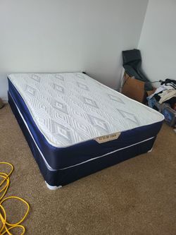 NEW FULL-SIZE MATTRESS AND BOX SPRING π€