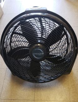 Lasko Cyclone 20 in. 3-Speed Power Air Circulator Floor Fan for Sale in  North Las Vegas, NV - OfferUp