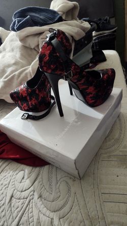 Shoedazzle Miesha Size 7.5