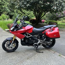 2015 Aprilia Caponord 1200 ABS Travel Pack