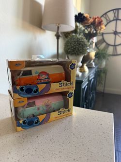 Jada Disney Stitch 1961 Volkswagen Bus Die-Cast Set of 2