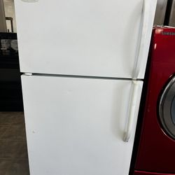 Frigidaire Top And Bottom Refrigerator (28wide / 60 Height)