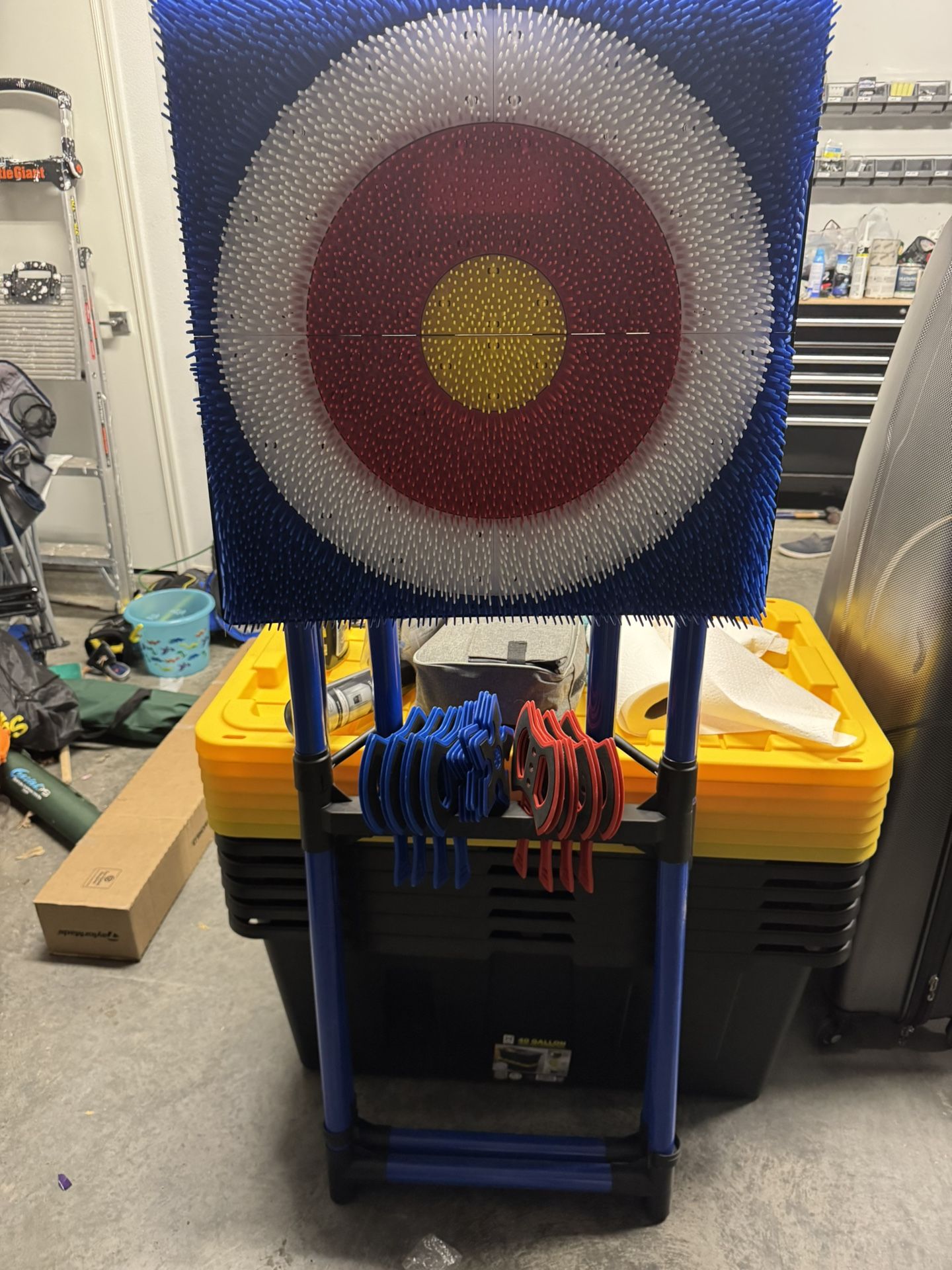 Outdoor Axe throwing game