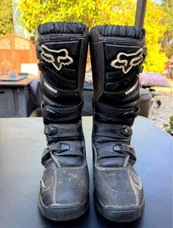 Fox Motocross Boots 2 Pairs white youth size 4 black youth size 7