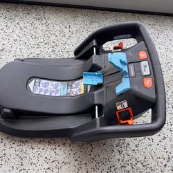 UPPAbaby mesa carseat base