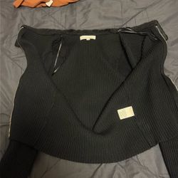 Black sweater S