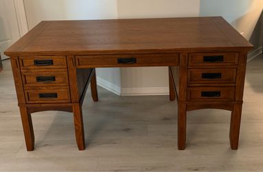 BEAUTIFUL SOLID WOOD DESK WITH DRAWERS / FINISHED BACK~60 X 30 X 30