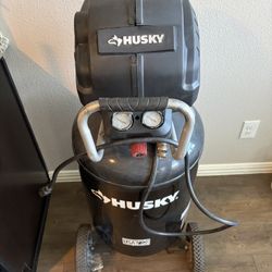 Husky 200 PSI, 30 Gal., Portable Vertical Electric Air Compressor