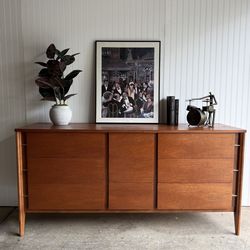✨Mid-Century Modern Dresser — Fully Restored✨
