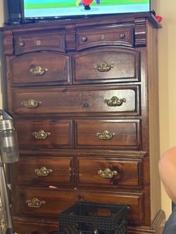 Dresser wood solid