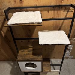 Cat Condo for like new 