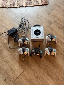 GameCube 5 controllers works clean