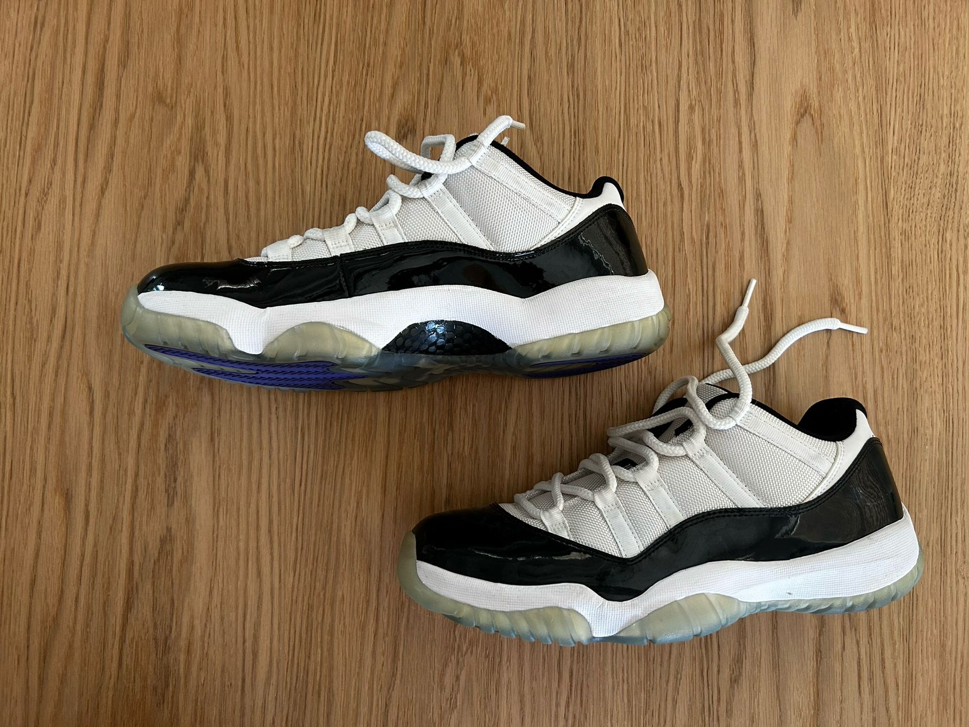 Nike Air Jordan 11 Retro Low White Black Dark Concord Size 9.5, 2014. With Box.