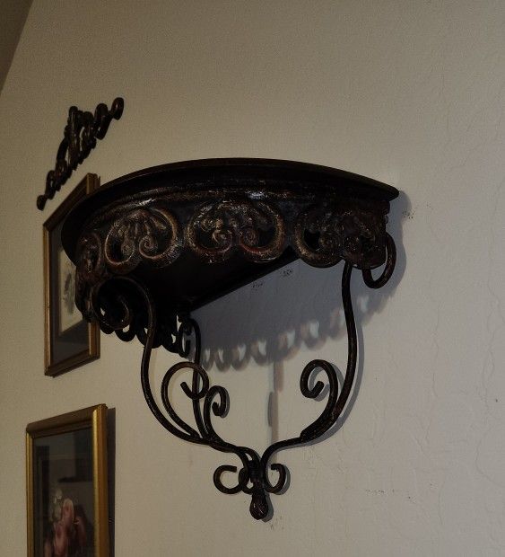 VINTAGE ORNATE VICTORIAN METAL WOOD WALL SHELF LEDGE KNICKKNACK TRINKET DECOR DISPLAY