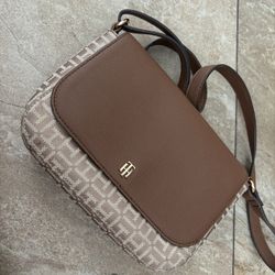 Tommy Hilfiger Purse