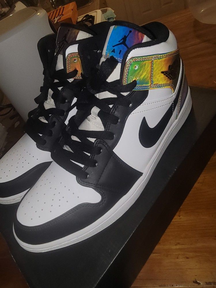 Jordan One,Mid SE,Black&White,size 12