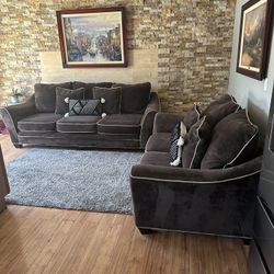 FREE DELIVERY- Robert Michael Large Sofa Set 