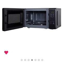 Magic Chef Countertop Microwave, BNIB