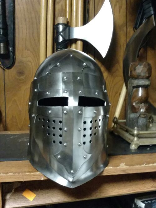 Medieval Knight Templar Crusader Helmet Great Helm Bascinet