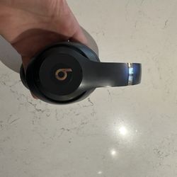 Studio Beats 3 