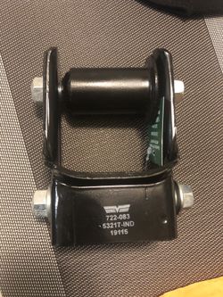 Chevy/GMC rear leaf shackles