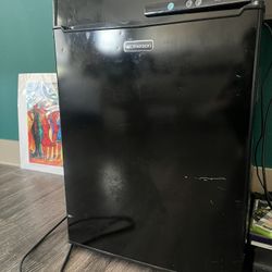 Emerson Mini Fridge 