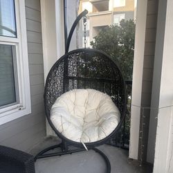 Luxury Hanging Egg Chair – Excellent Condition!
