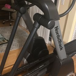 Nordic Track Elliptical Free Stride Trainer FS 14i