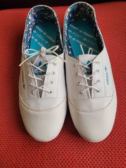 ADIDAS WOMEN SZ.6 1/2