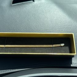 10k Cuban Link Bracelet 