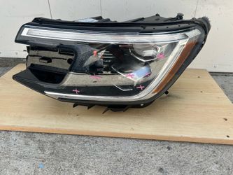 VOLKSWAGEN ATLAS CROSS LED HEADLIGHT  DRIVER SIDE 2024 - 2026 Used Oem