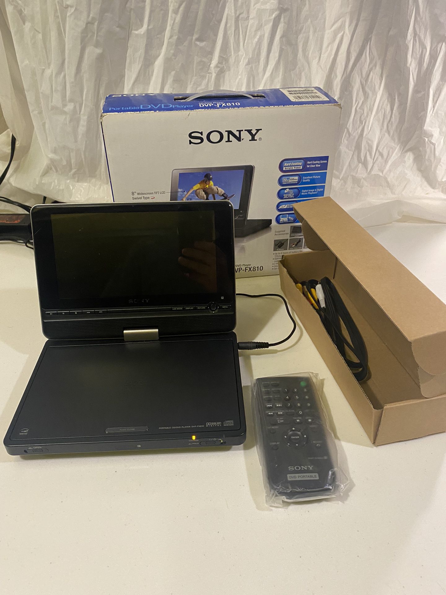 Sony Portable DVD Player DVP-FX810 w/ Battery Pack, Av And Power Cable