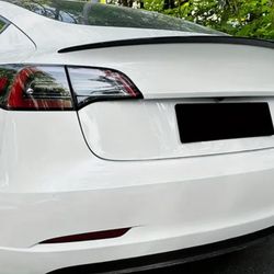Model Y Rear Wing