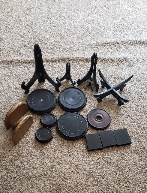 Stands & Holders For Artwork, Plants Etc