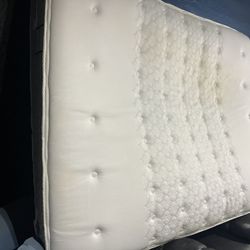 Baldwin Park firm Queen mattress Delivery available Very good condition