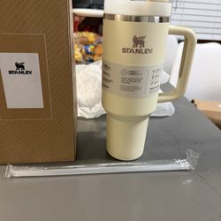 STANLEY Quencher H2.0 Tumbler with Handle and Straw 40 oz