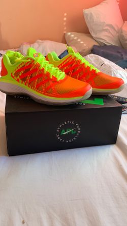 APL tennis shoes