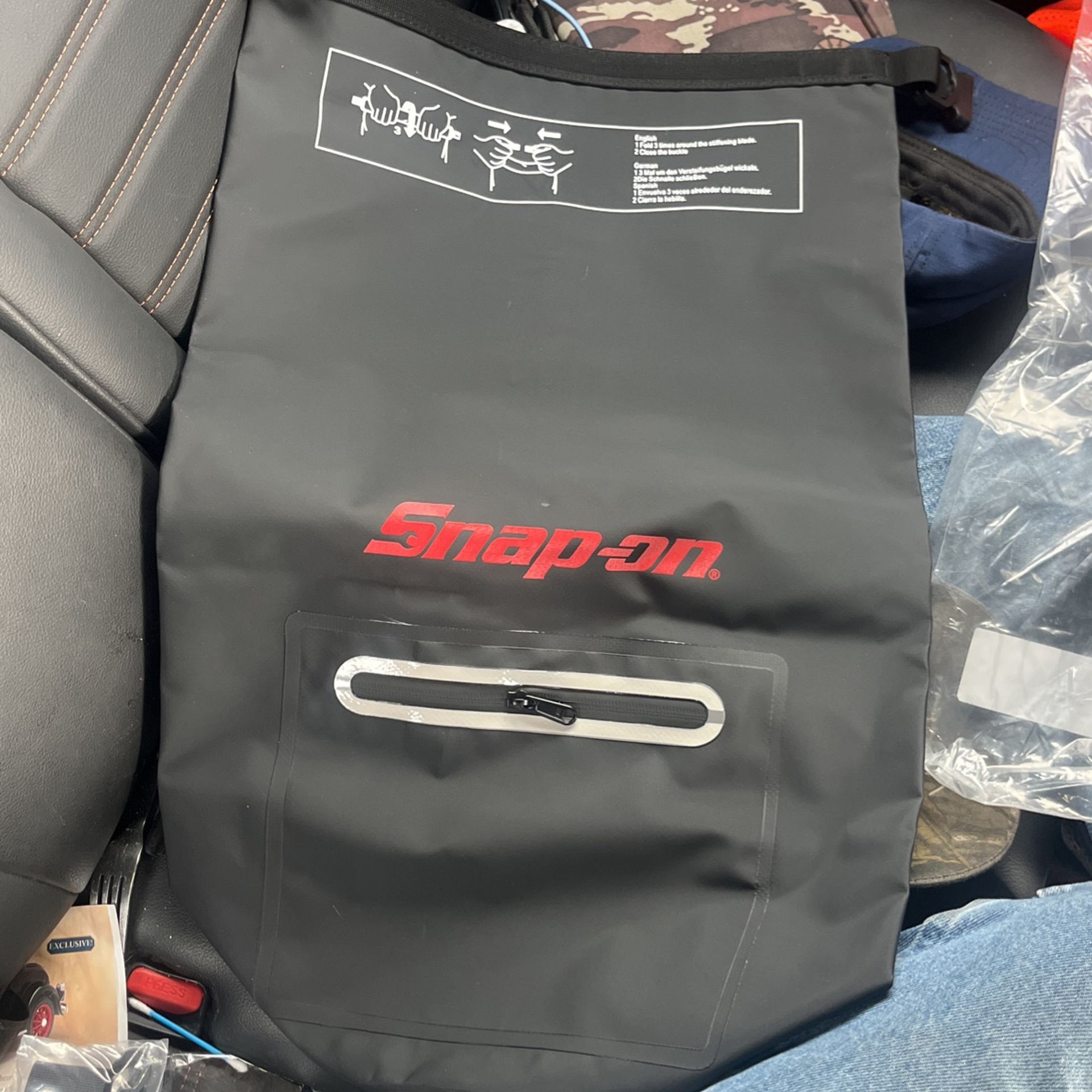 Snap On Waterproof Bag, Waterproof Cellphone Bag And Shoulder Strap