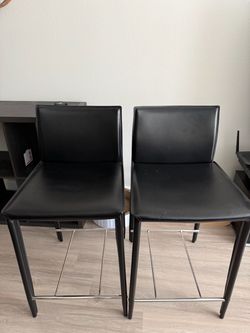 2 Barstools