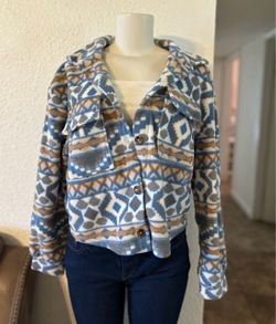 Women’s Large Sweater (crop)