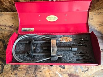 J-2000 Truck universal joint puller
