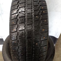 225/55R17 “Near New” Set Of 4 Weather-Master Studded Snow Tires 