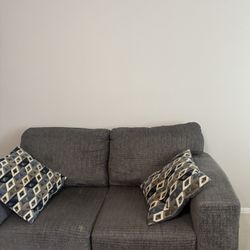 Sofa 2 Seats With Pillows Great Conditions 