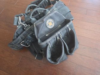 Electrician tool pouch