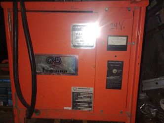 24 Volt 250 Amp Forklift Charger Model Gtc12-450T1