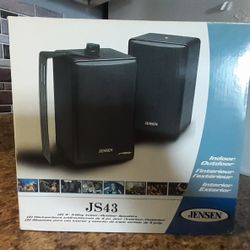 NEW IN BOX NEVER USED JENSEN MOUNTABLE SPEAKERS CLICK ON THE PICTURE YOU WILL GET FULL PICTURE SIZE 