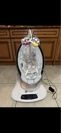 4moms mamaRoo Baby Swing – Excellent Condition