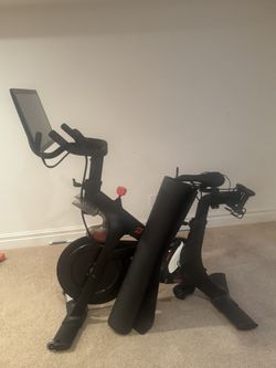 Peloton Bike (with Accessories)