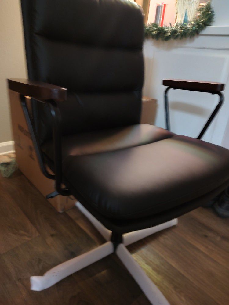 Nice Leather Adjustable Height Office  Chair 